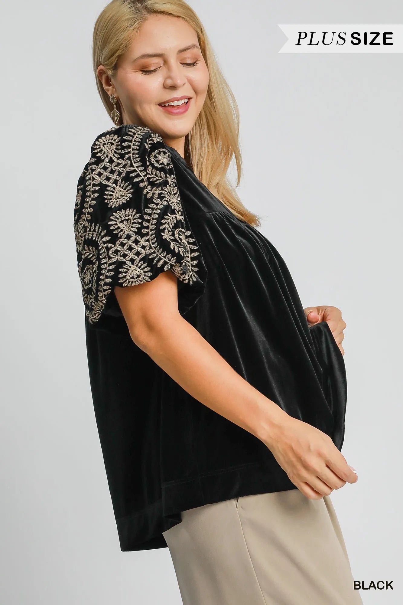Umgee Blouse Black Velvet Embroidered Short Puff Sleeve Top a4974510-e02e-499a-b65a-89b127306ca4-Max-Origin Trendsi