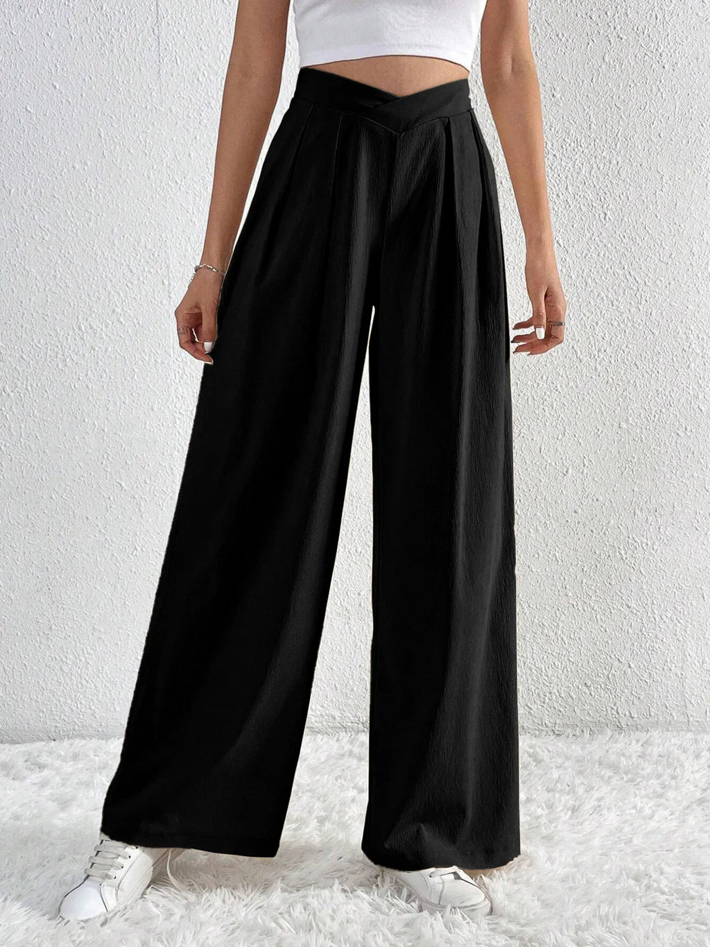 Women's Pants V-Waisted Ruched Front Wide Leg Trousers Pocketed a4d3fccd5478427eac5d98d8b3597a8a-Max-Origin Trendsi