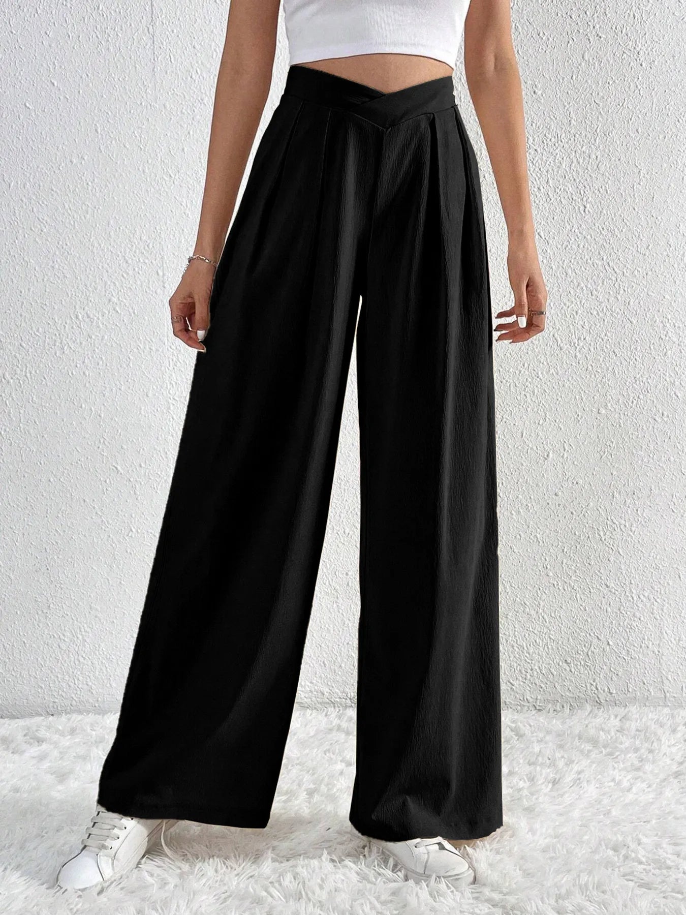 Women's Pants V-Waisted Ruched Front Wide Leg Trousers Pocketed a4d3fccd5478427eac5d98d8b3597a8a-Max-Origin Trendsi