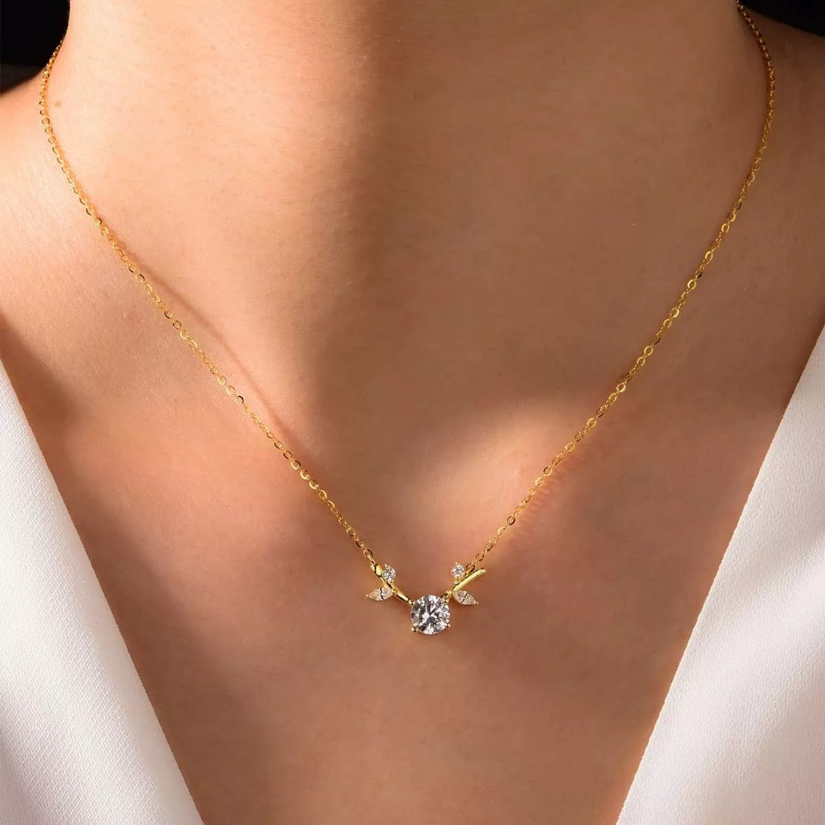 18K Gold-Plated Moissanite Necklace Flower 925 Sterling Silver 18K Gold-Plated Gold One Size a5254139-136a-4146-8812-d3dd92bfcf1b-Max-Origin Trendsi