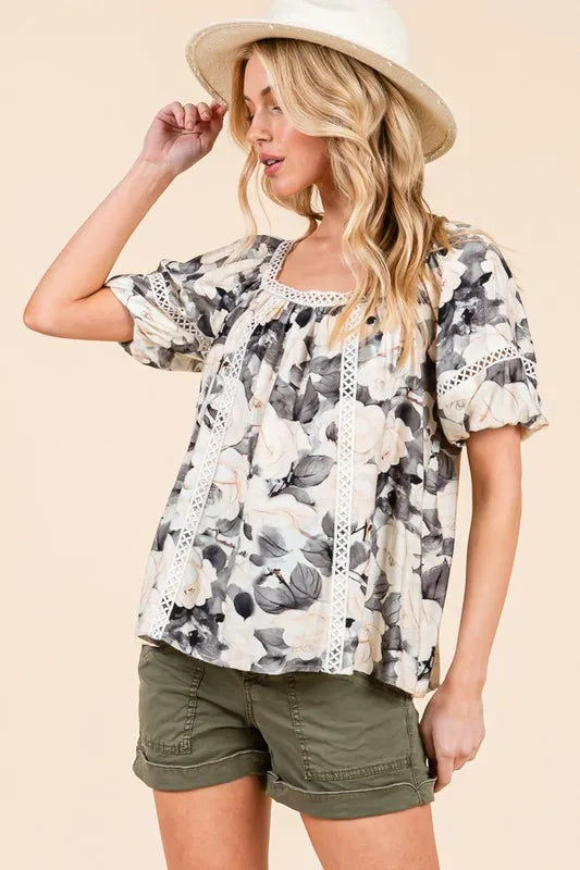 Lime 'N' Chili Blouse Black Floral Print Lace Trim Puff Short Sleeve a5fab83bee9f4864b7ff5385f053160f-Max-Origin Trendsi