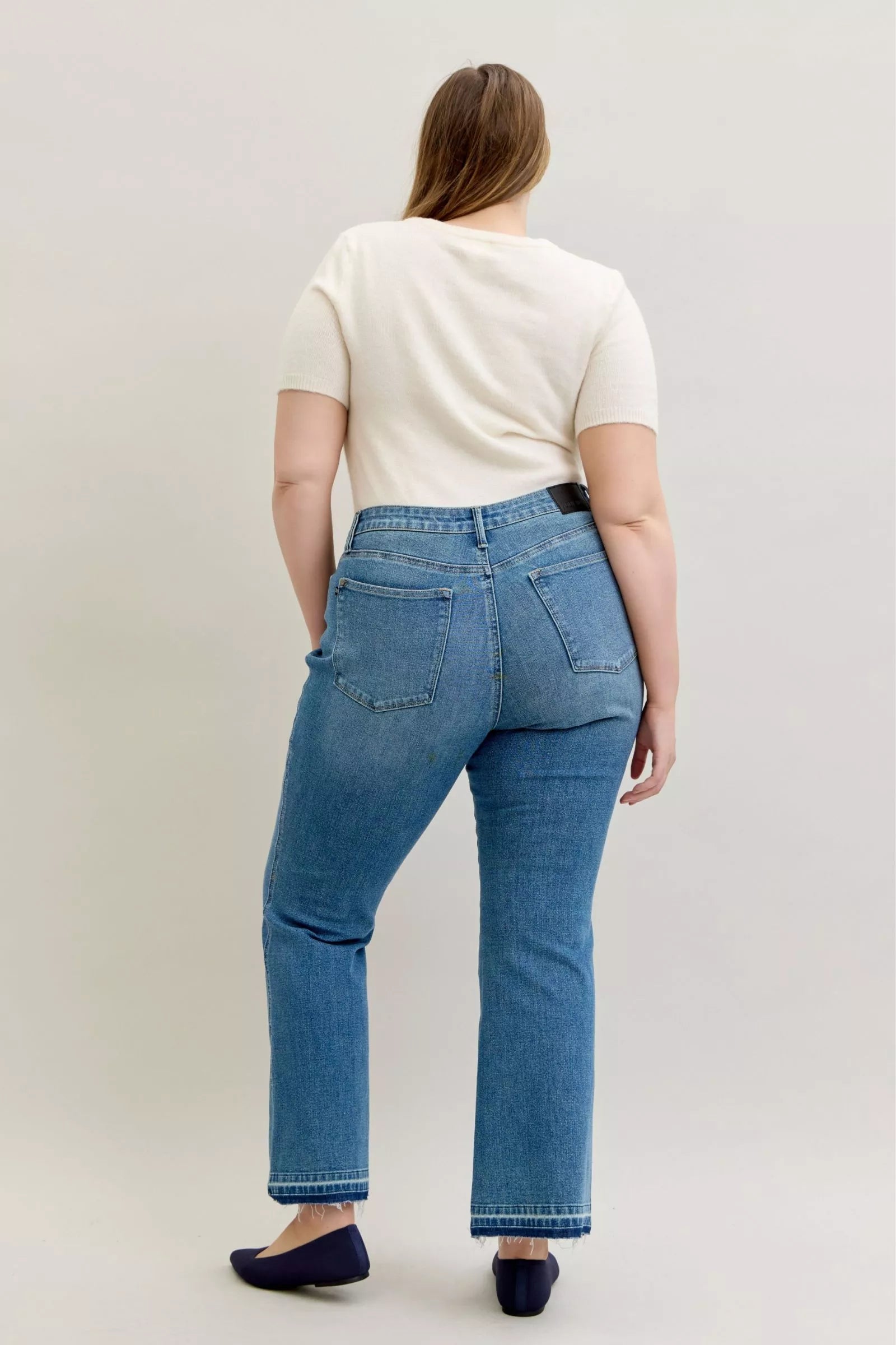 Judy Blue Jeans Mid Rise Slim Bootcut Tummy Control Release Hem Plus Sizes a73cb21f-e0dd-4d1d-a807-d22d93d2abd8-Max-Origin Trendsi