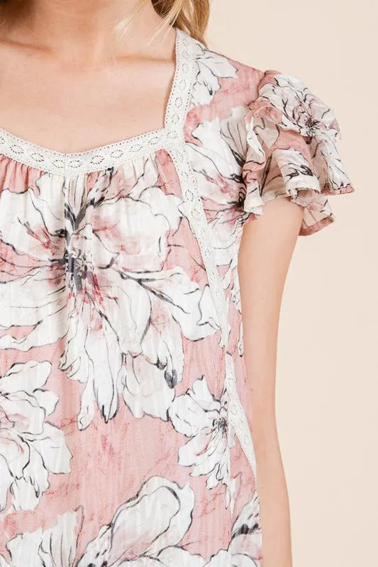 Lime 'N' Chili Blouse Pink Floral Print Lace Trim Puff Short Sleeve a81cda57d370427e80a24be86a130441-Max-Origin Trendsi