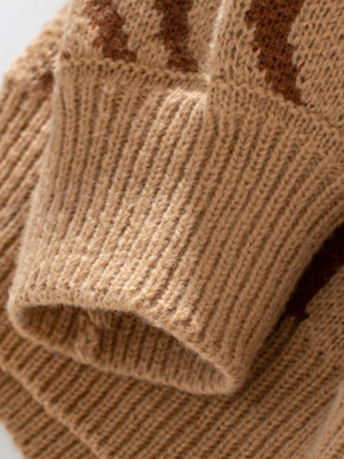 Women Sweater Geometric Pattern Round Neck Long Sleeve Acrylic Knitwear a88be5a9-39f6-48e9-be79-44e223f2b2c5-Max Trendsi