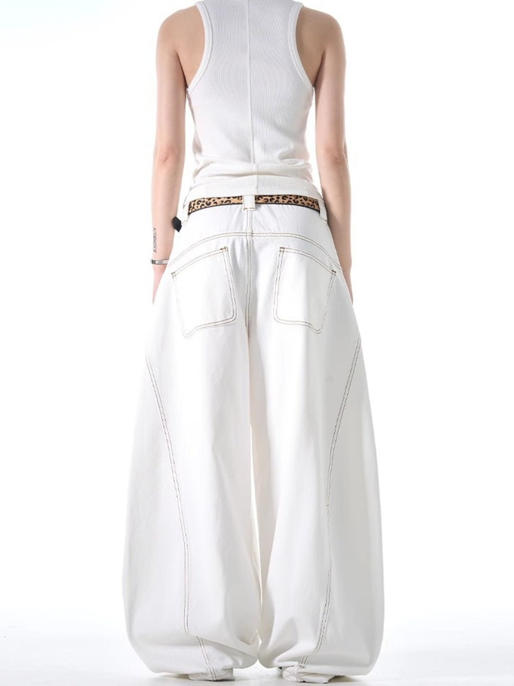 a8d4f42efcd842a6b856e7998ded6982-Max