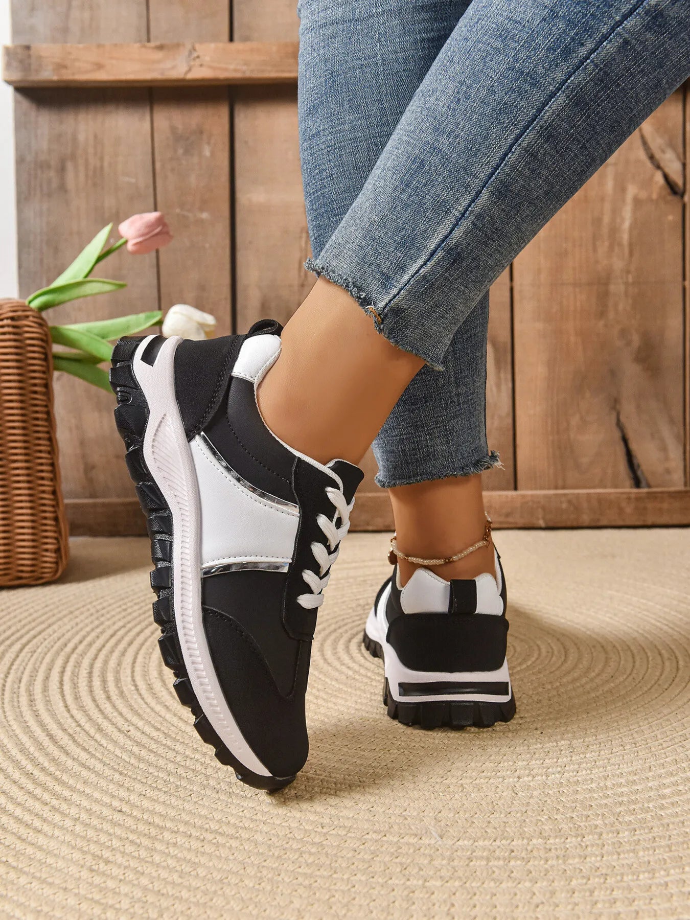 Women's Sneakers PU Leather Contrast Lace Up Flat Casual Shoes ab14c6b9da2e46358bd14ef5dc5d3d1a-Max-Origin Trendsi
