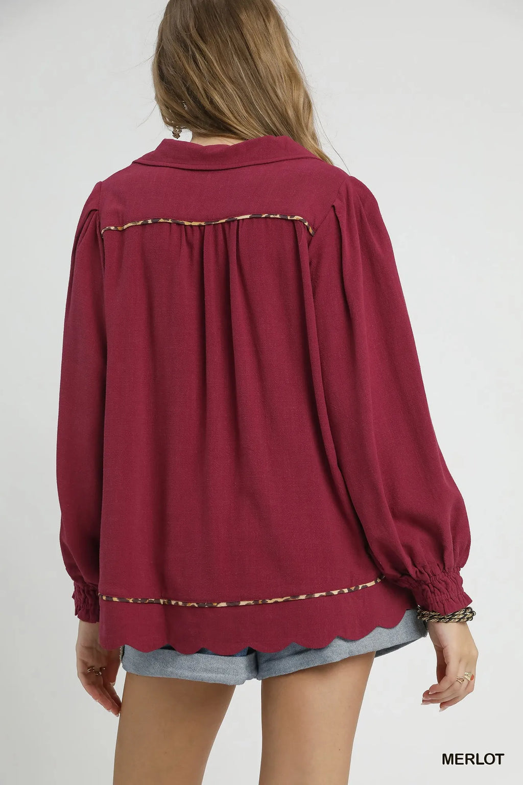 Umgee Linen Blouse Scallop Hem with Contrast Trim Plus Sizes Top acfbdaec-efdc-4b50-a718-4c0b3d067ac9-Max-Origin Trendsi