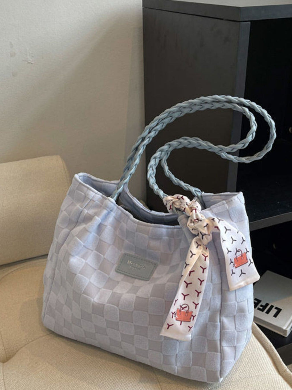 ae240687-2340-45ff-8ddd-dee56e4176a8-Max