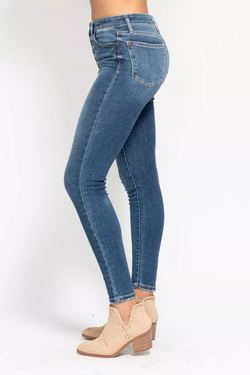 Judy Blue Skinny JeansMedium Wash High Rise Button Fly Plus Sizes Denims af45b7e009244d3885b0b05b5b765b59-Max-Origin Trendsi