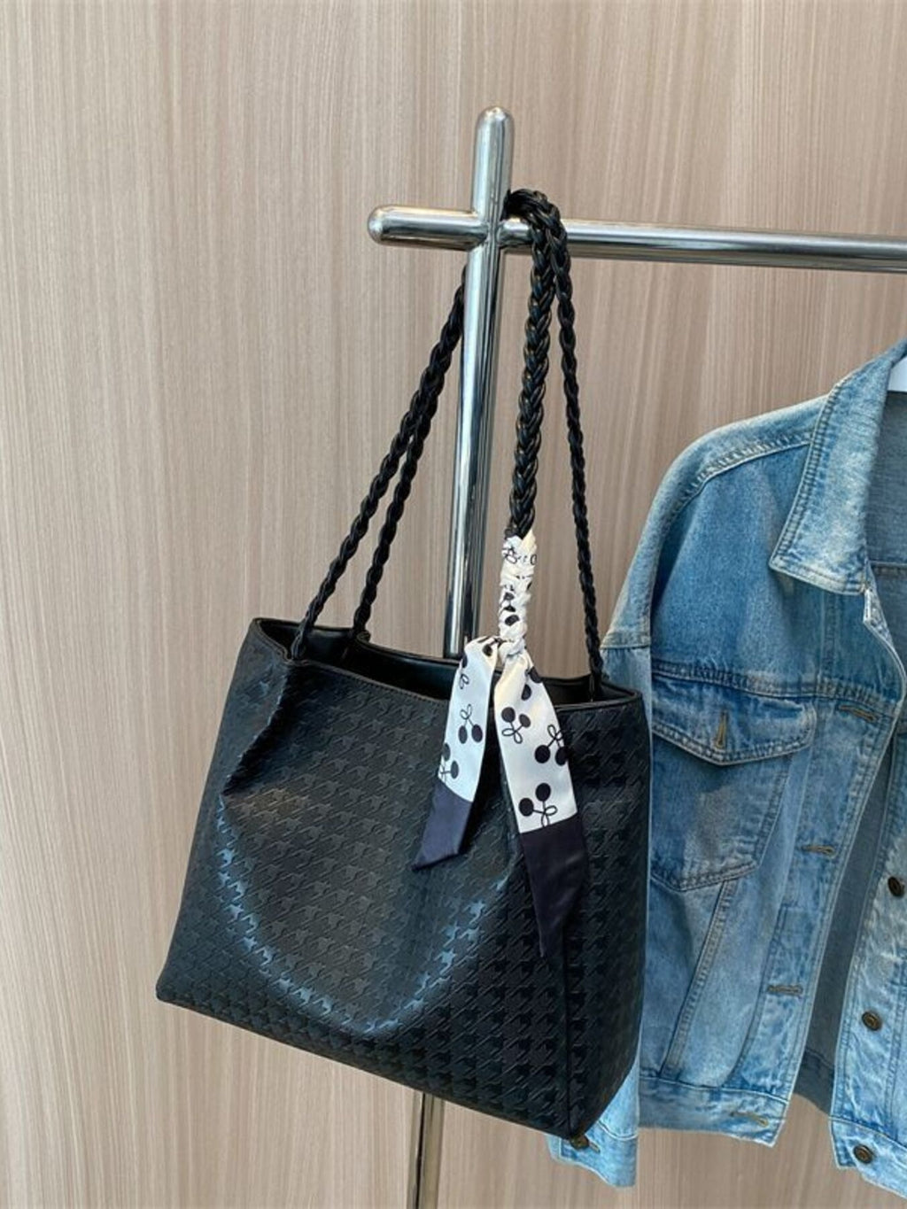 af71d8ffe0cc4d28a40b6b427c9a9d7d-Max