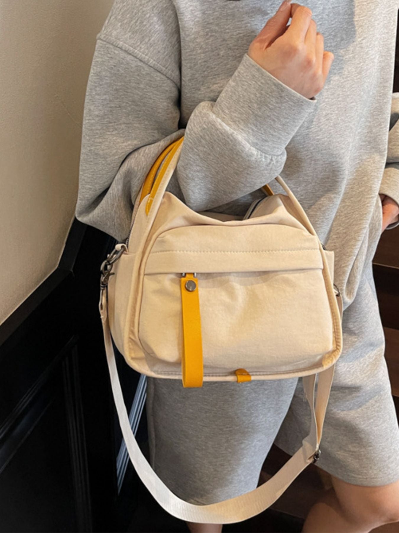 Casual Lightweight Crossbody Bag in Medium Size