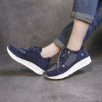 Lace-Up Round Toe Sneakers