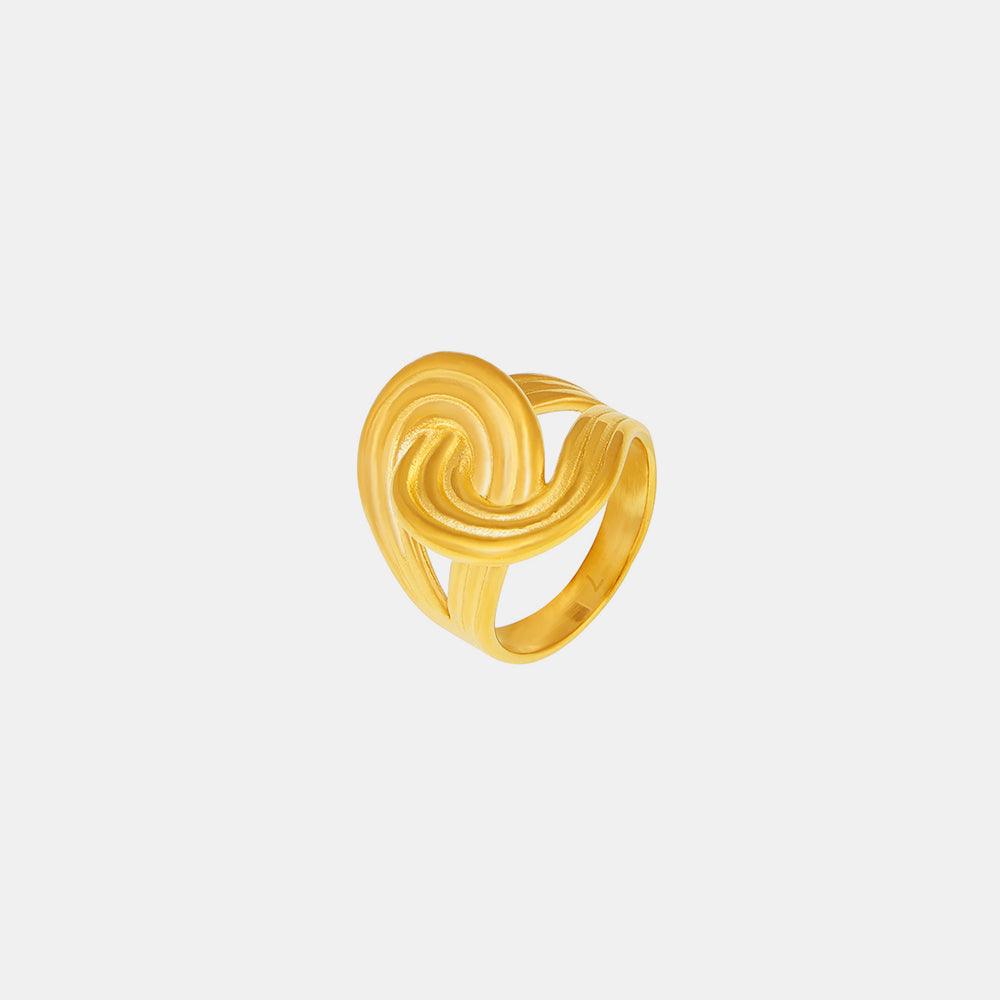 18K Gold-Plated Twisted Ring Titanium steel b15e7063-a0ea-4480-bf16-736e4d3b1e74-Max Trendsi