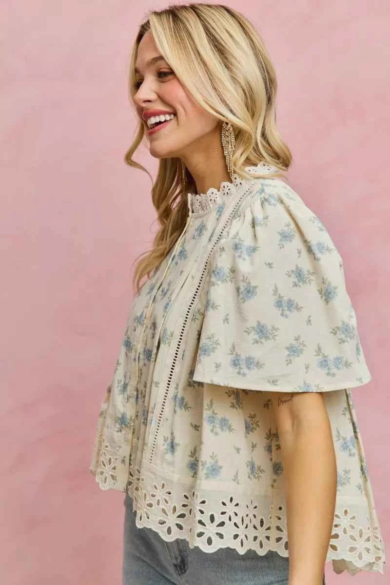 SO ME Floral Print Lace Trim Flutter Sleeves Blouse