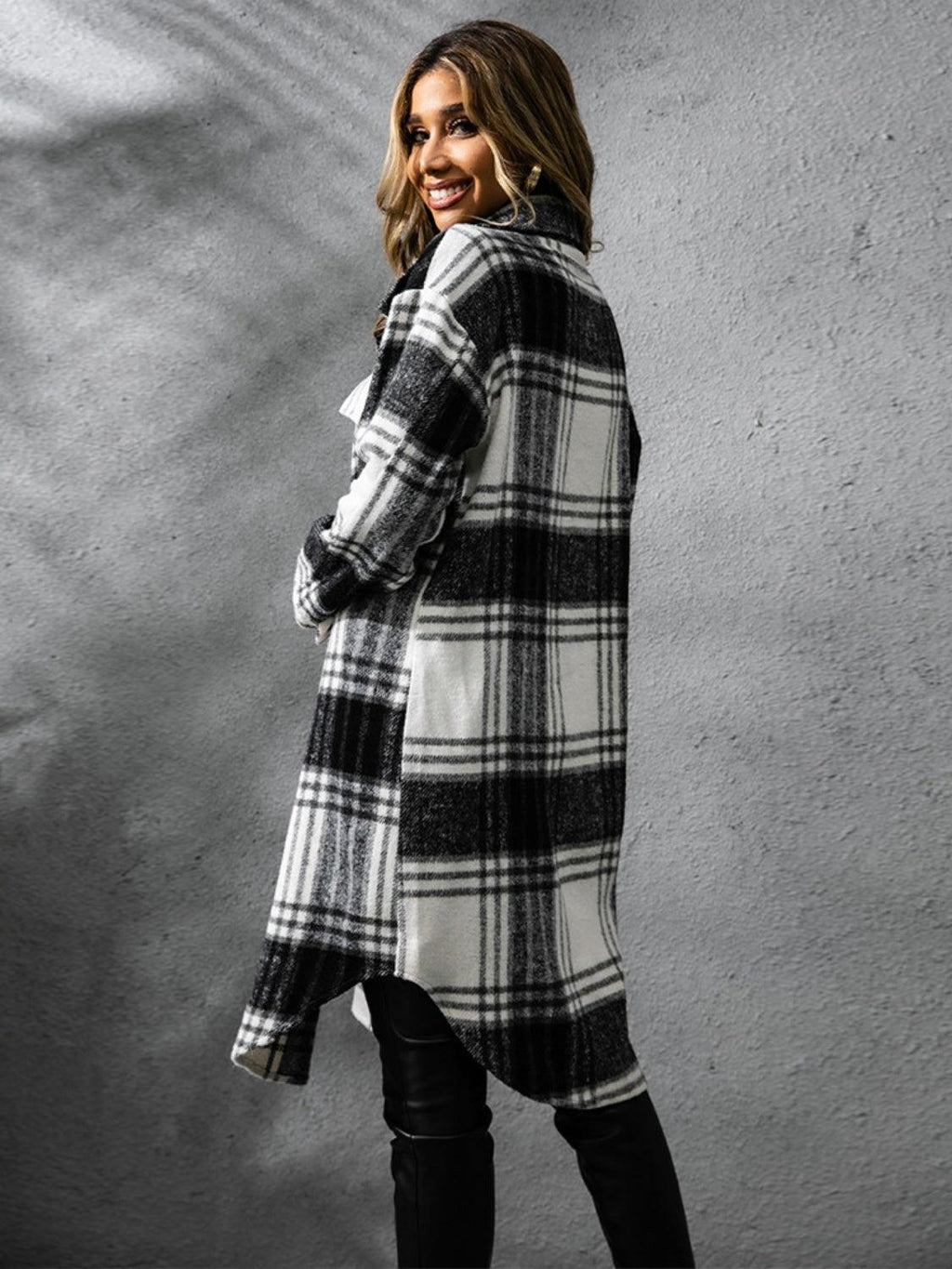 Plaid Coat Collared Neck Long Sleeve Pocketed Outwear b426558c-76b3-463a-b4b1-9de85e055e8d-Max Trendsi
