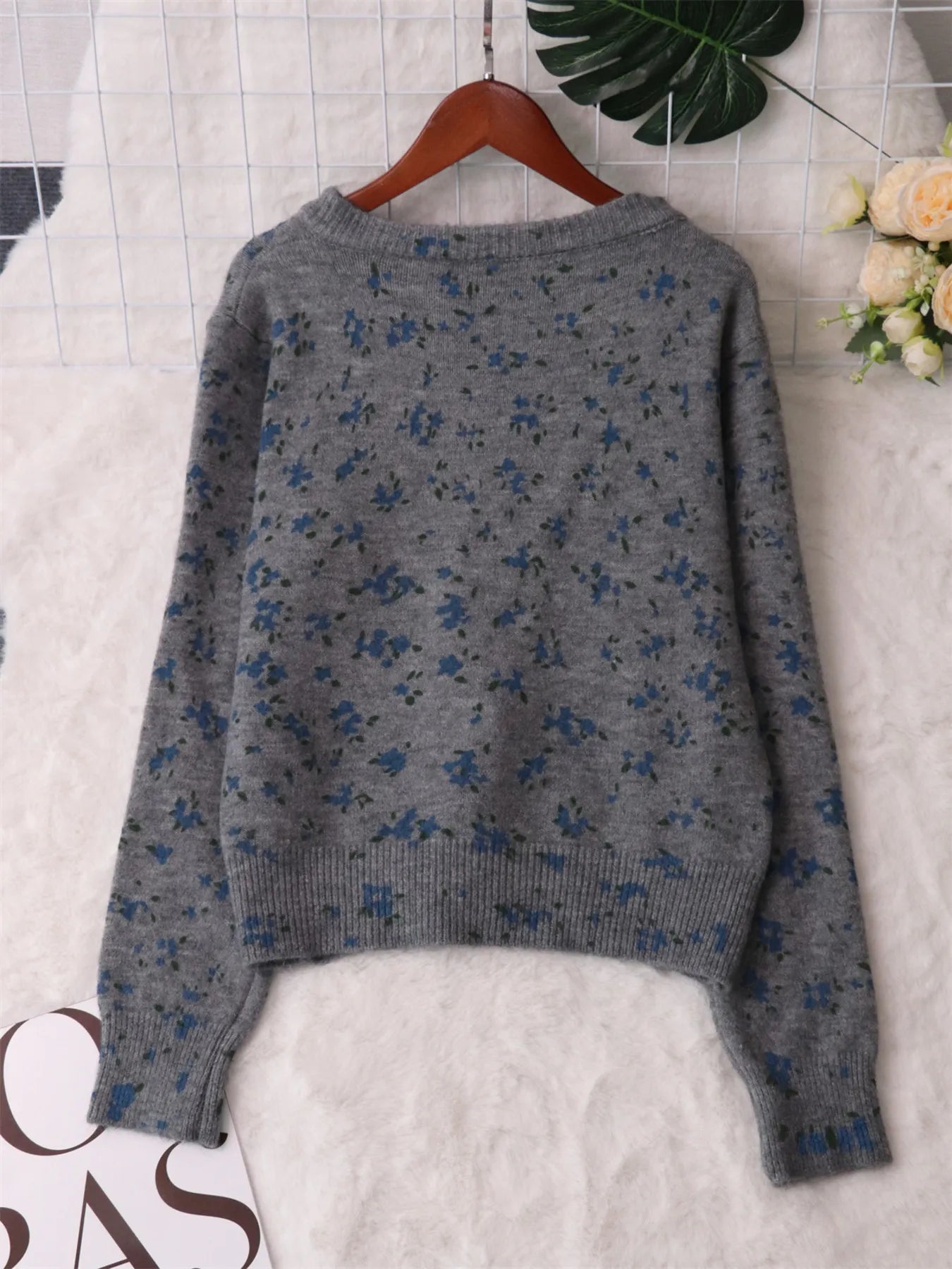 Women's Cardigan Floral Button-Up Long Sleeve Knit Round Neck b69b61f5740d4eb2b44a2866a7b9c6fd-Max-Origin Trendsi
