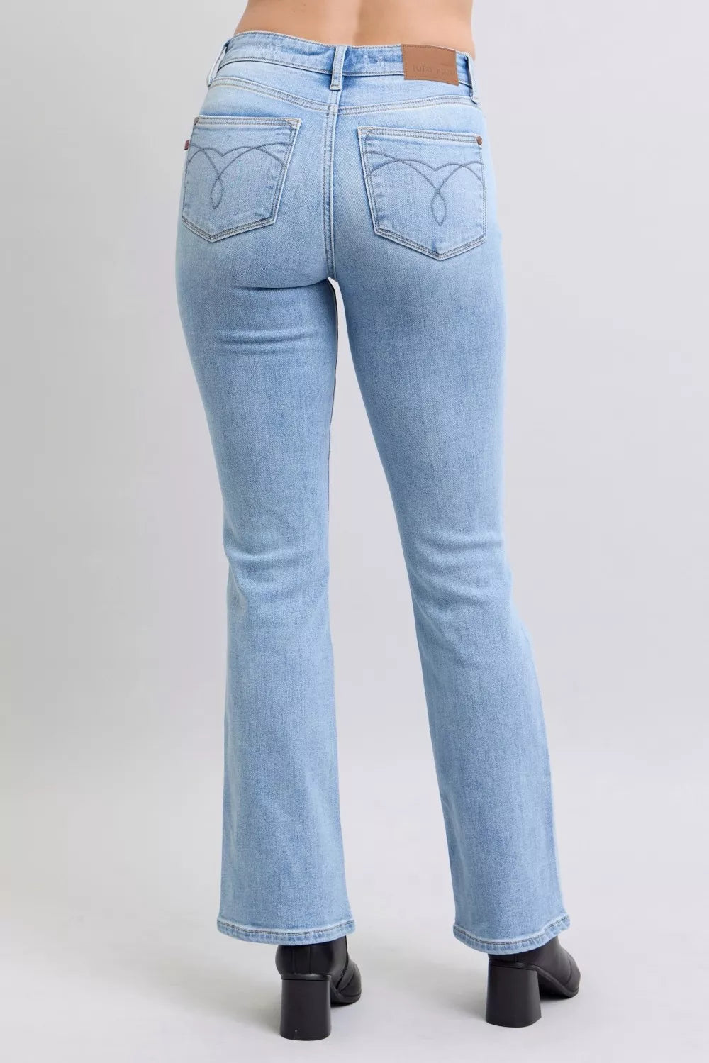 Judy Blue Bootcut Jeans Mid Rise Thermal Light Blue Denim Pants b8c715b0a2474661b1916c4400f6630e-Max-Origin Trendsi