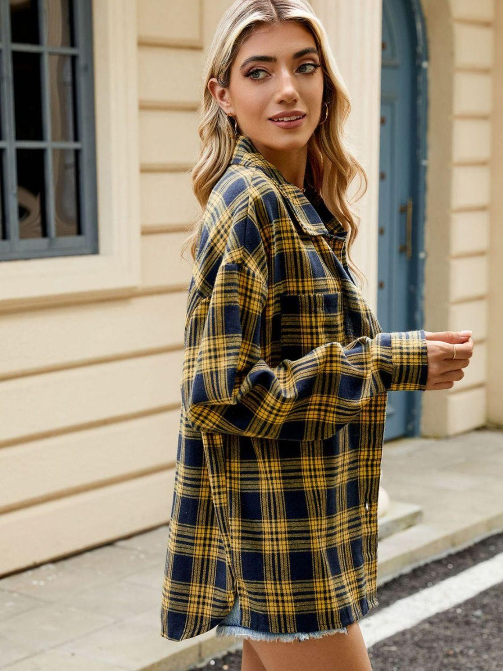 Plaid Shirt Collared Neck Long Sleeve Patch Pockets b8f6112a-afef-4e74-949a-e80046b2607d-Max_644d3939-b074-44e2-a247-391b6b4d1610 Trendsi