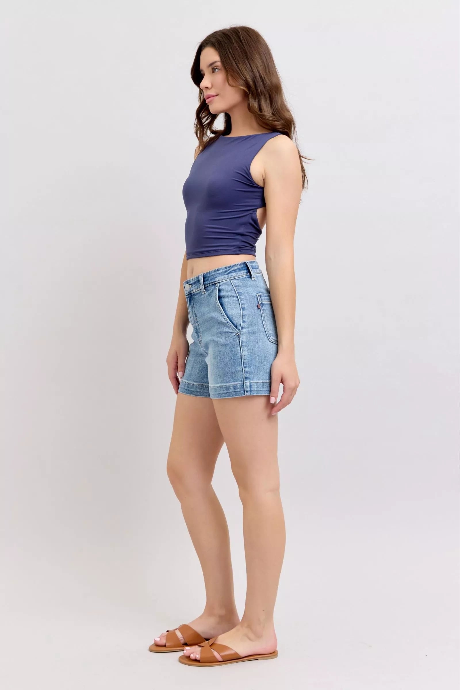 Judy Blue Women Denim Shorts Mid Rise Medium Wash b9ea66bd-30ff-4279-975b-c256d9be9387-Max-Origin Trendsi