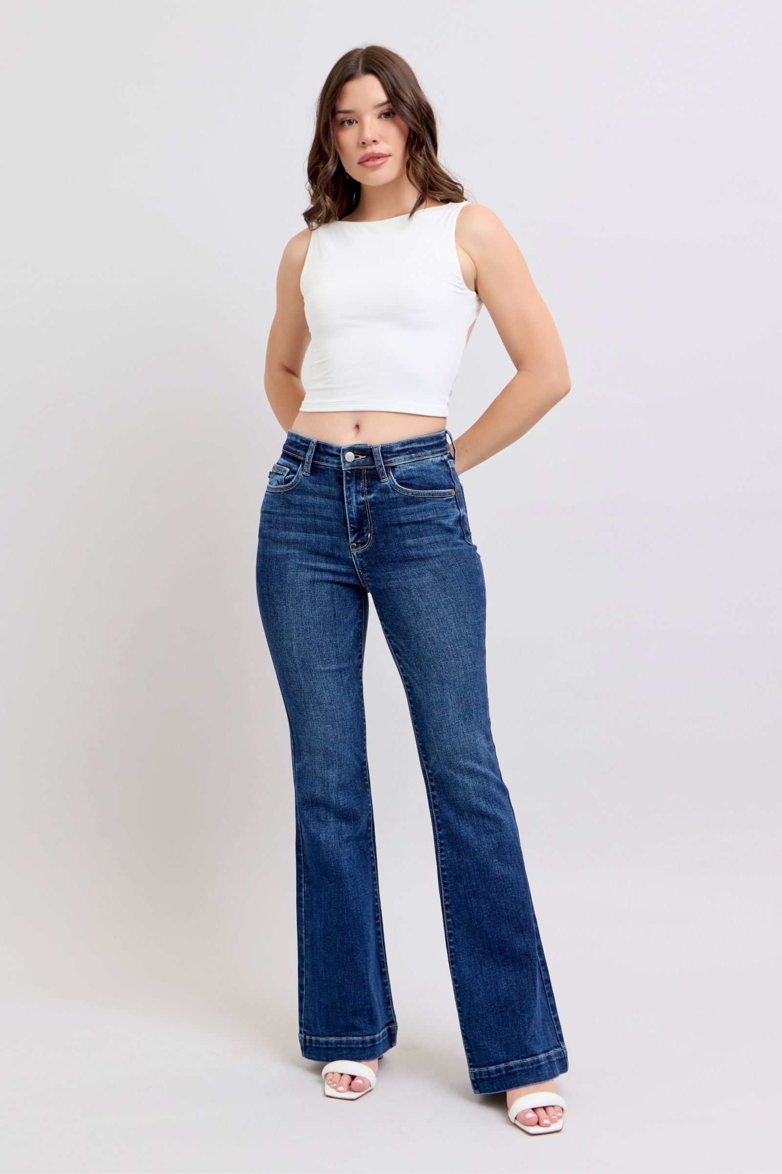 Judy Blue Flare Jeans High Rise with Pockets Dark Wash Plus Sizes bb0a993d-f215-4dfa-85e2-e75eec27bee2-Max Trendsi