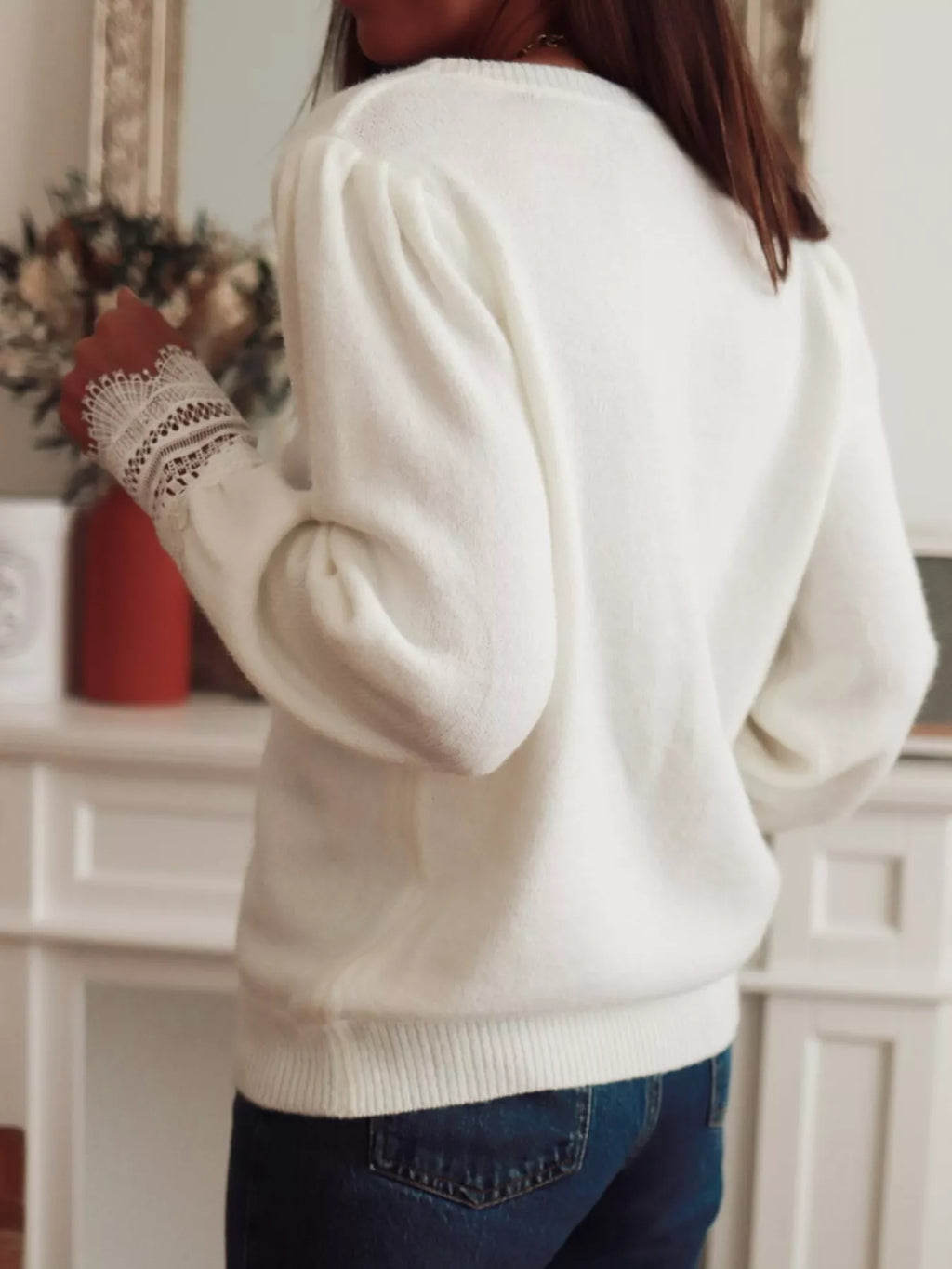 Women's Sweater White Soft Knit V-Neck Lace Trim Long Sleeve Pullover bbc97daeb6034b7f83e27c539dcd98ae-Max-Origin Trendsi