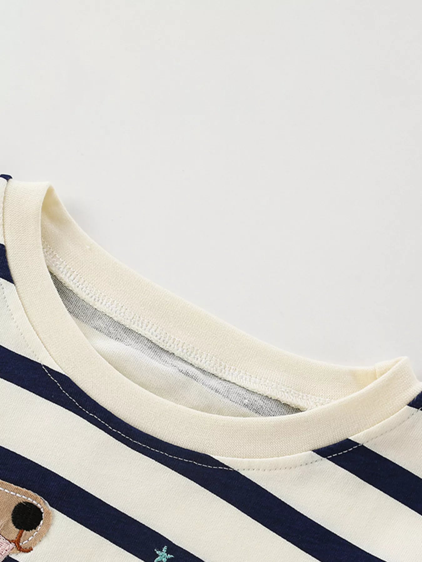 Girl's Outfit Set Children's Cute Dog Applique Striped Top and Pants Set bd126bec245f48b3aa02ece7754c0da3-Max-Origin Trendsi