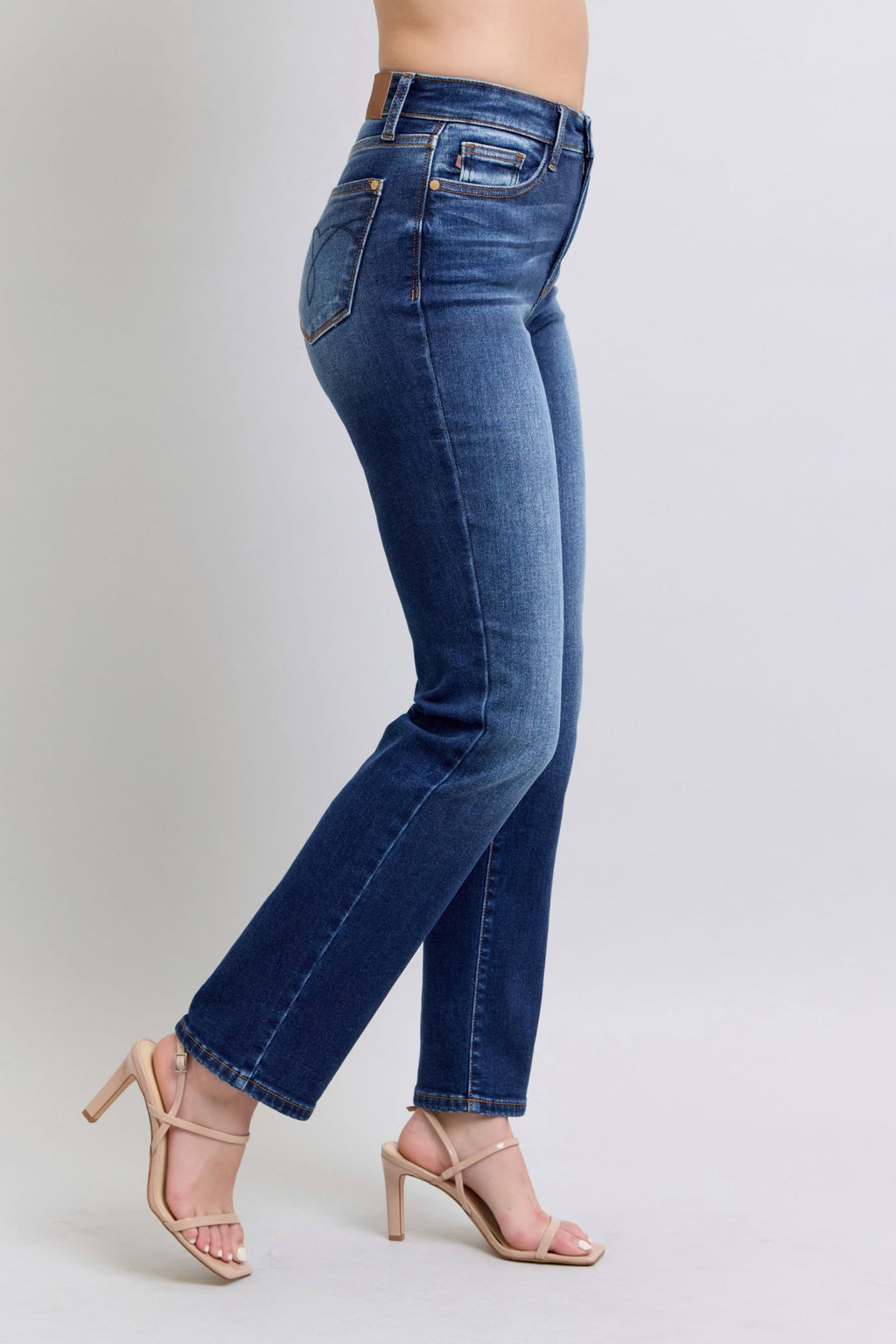 Judy Blue Women Jeans Full Size Dark Washed Straight Leg Pants with Pockets be085e67-bacd-4023-a70c-e964bc401357-Max Trendsi