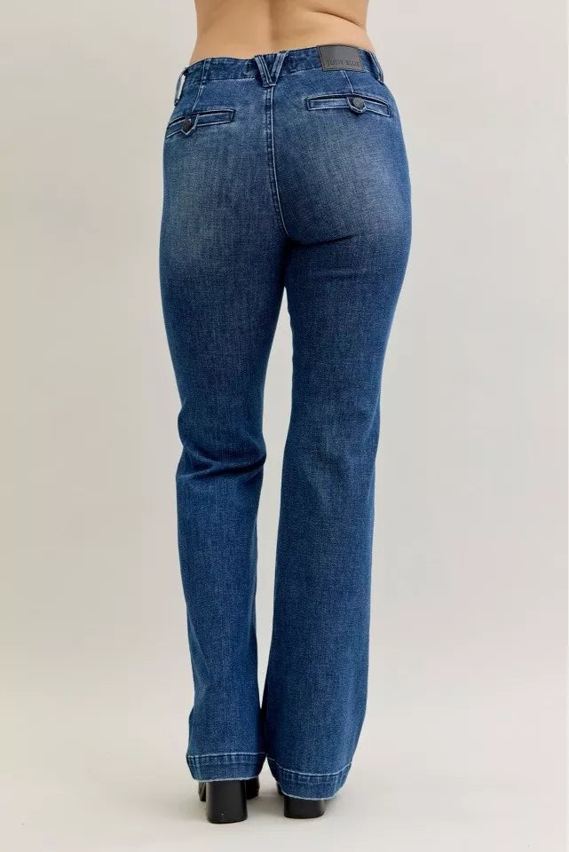 Judy Blue Bootcut Jeans Mid Rise with Welt Pockets Medium Wash Plus Sizes c0c4c5fb66874e19855a9b400d718154-Max-Origin Trendsi