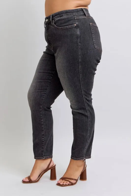 Judy Blue Black Slim Jeans Mid Rise Tummy Control c0f36d44-719d-48e9-9123-1fd20009c6de-Max-Origin Trendsi