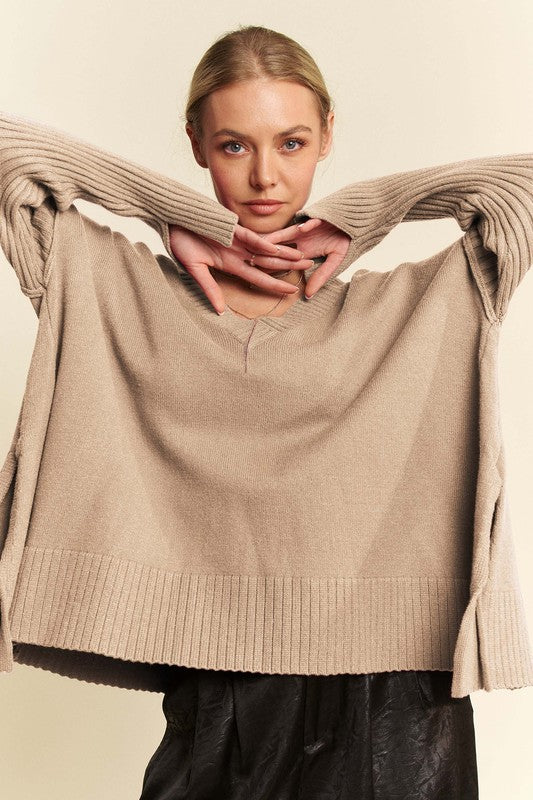Davi & Dani Women’s Tan Oversized Ribbed V-Neck Sweater