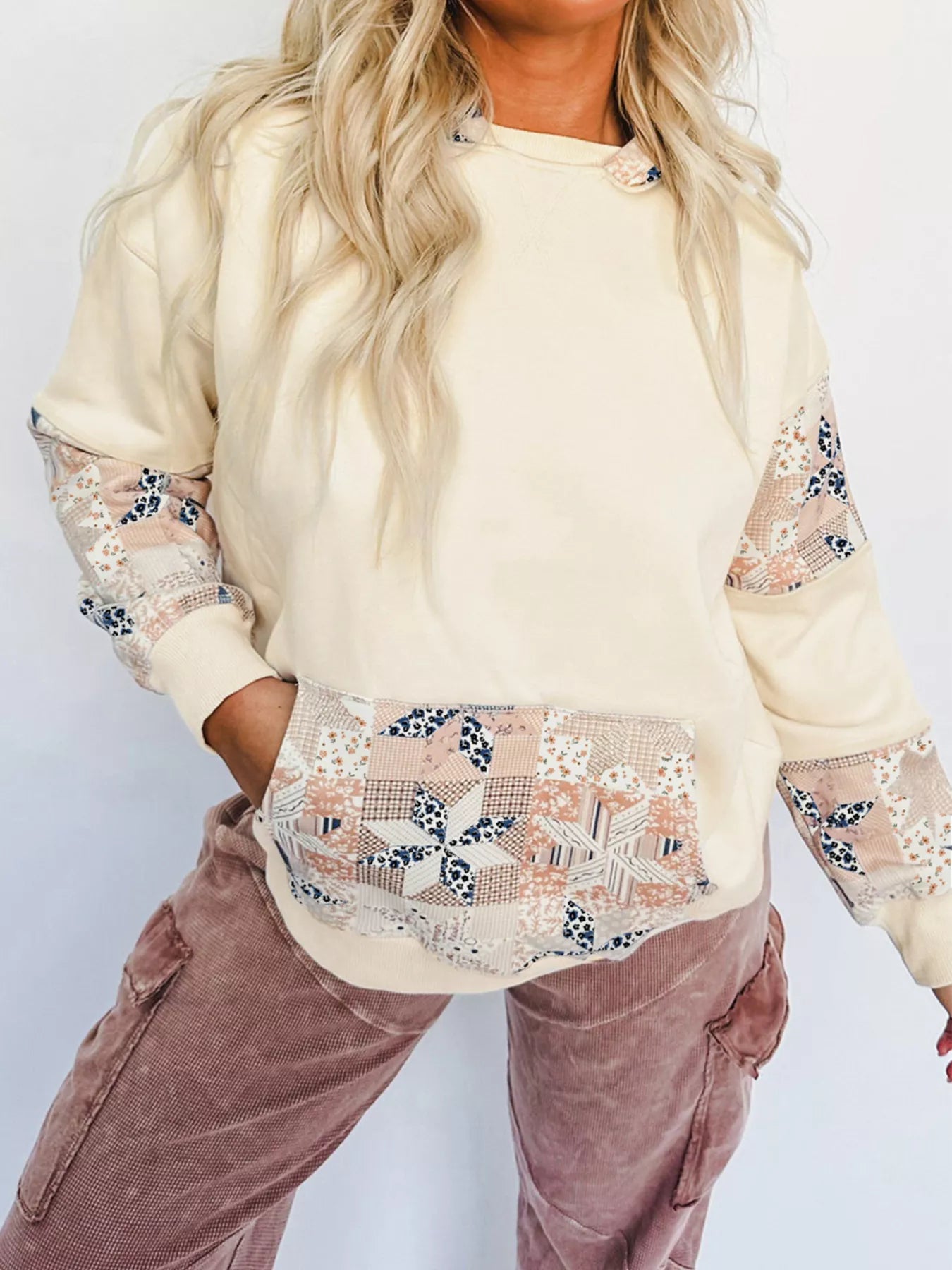 Women's Hoodie Cream Geo Pattern Patchwork with Kangaroo Pocket Cream c2c5fbb9e91848e49e4b75d480fc3185-Max-Origin Trendsi