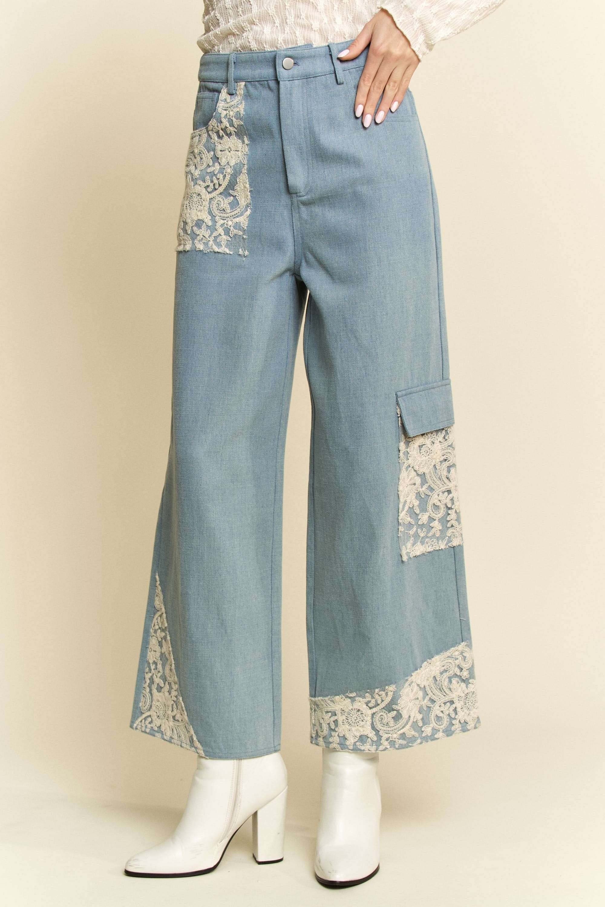 Davi & Dani USA Wide Leg Jeans Lace Applique Light Washed Denim Pants c5bc5598-e7a1-447d-8a7b-e6358da969eb-Max Trendsi