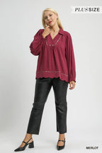 Umgee Linen Blouse Scallop Hem with Contrast Trim Plus Sizes Top c708e11d-b5fa-49e5-bd6f-74e7580004c6-Max-Origin Trendsi