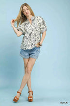 Umgee Blouse Black Floral Mixed Print Puff Short Sleeve Split Neck Top c9f5b84b-61b2-4c84-a15d-a324ffe08583-Max-Origin Trendsi