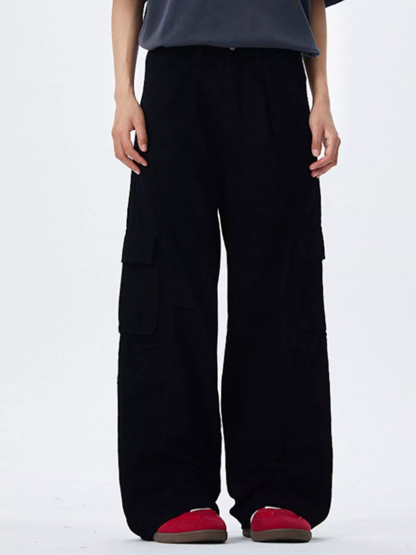 Men's Cargo Pants Loose Fit Wide Leg Pocketed Black cade7fa9-995e-4826-a964-9883bf257b1d-Max-Origin Trendsi