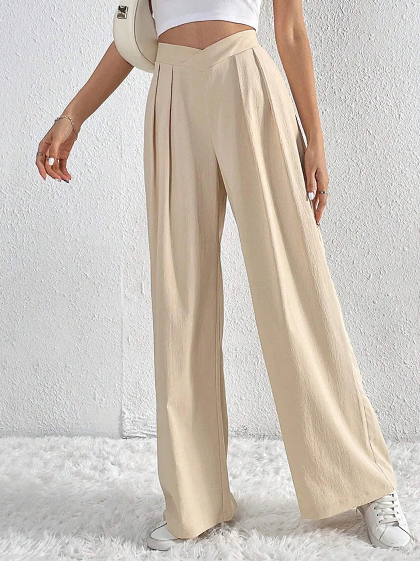 Women's Pants V-Waisted Ruched Front Wide Leg Trousers Pocketed caed95815b2d48c19c302621698d6456-Max-Origin Trendsi