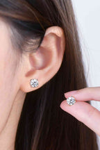 2 Carat Moissanite Stud Earrings 925 Sterling Silver cf83248ddce145c4bababbe6e3e8a736-Min Trendsi