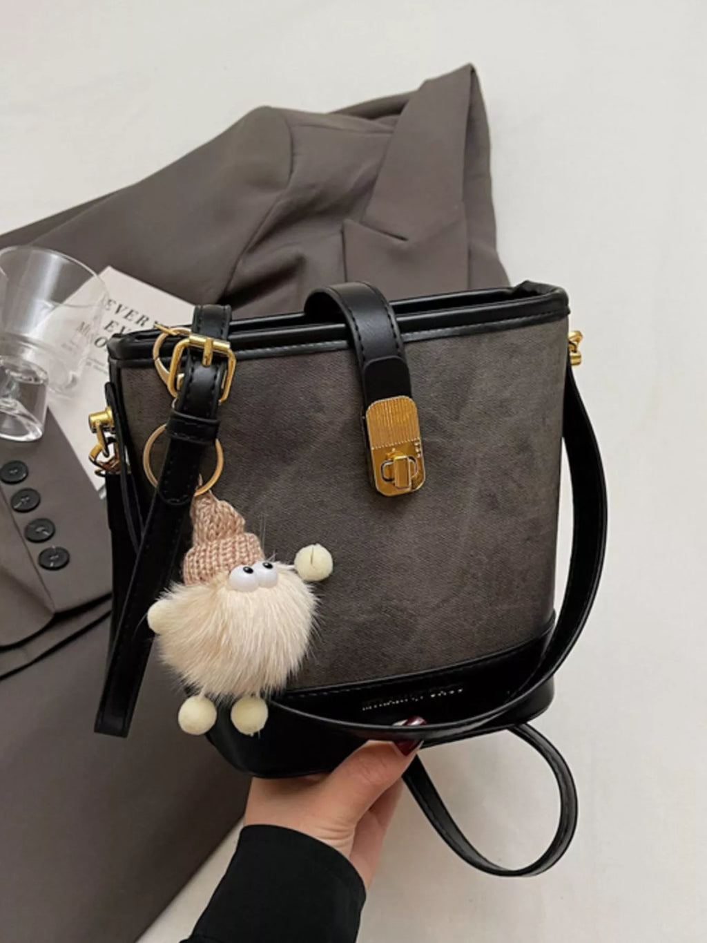 Womens Bucket Dark Brown Pu Leather Crossbody Bag cffa8a70-6b73-4701-9538-5ba7516e8cb5-Max-Origin Trendsi