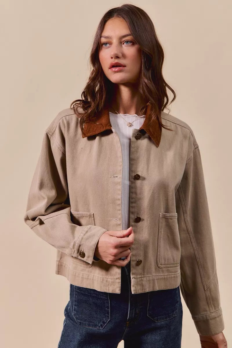 SO ME Womens Cropped Barn Jacket Cotton Twill Taupe wtih Collar and Pockets d0ac13d1665f4ce9a880679ecb160395-Max-Origin Trendsi