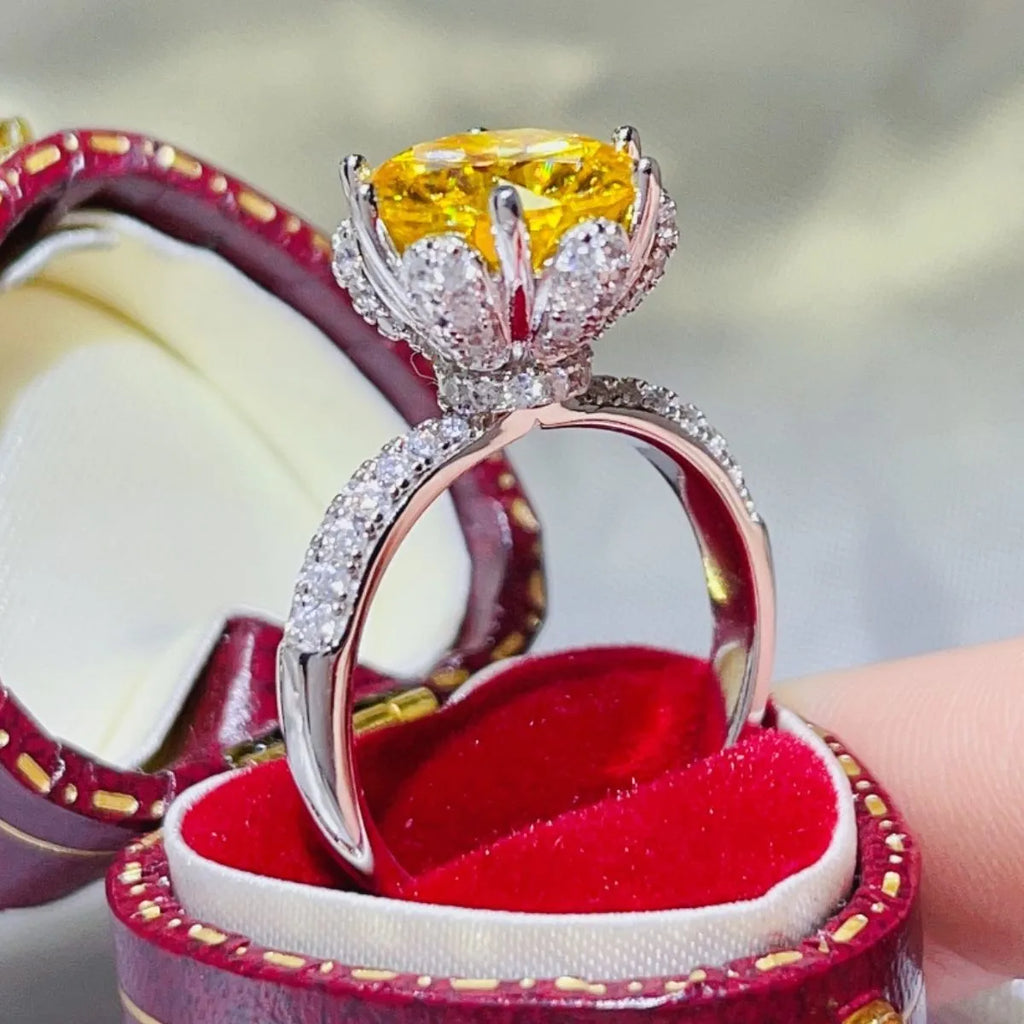 Silver Ring 5 Carat Moissanite Yellow Stone 925 Sterling Platinum-plated d0d77ba9-47c4-4df3-a4a9-efbedef514e0-Max-Origin Trendsi