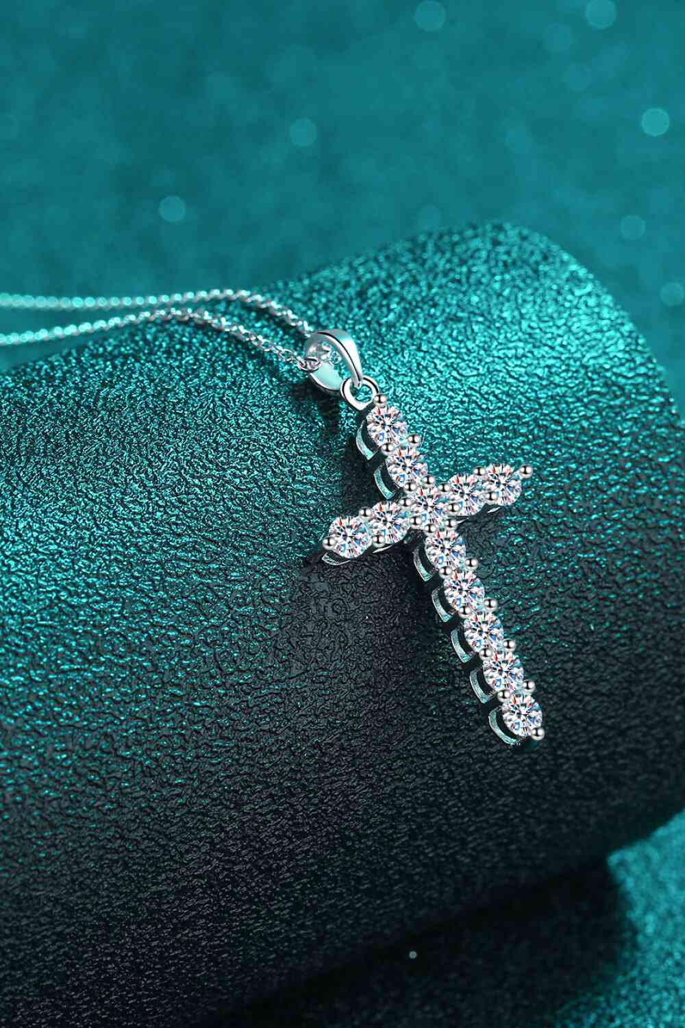 Adored Cross Moissanite Necklace 925 Sterling Silver Chain Pendant d1005f5560254f46b184ea6dfa7fa6a8-Min Trendsi