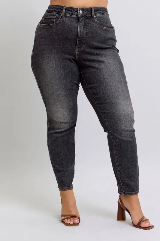 Judy Blue Black Slim Jeans Mid Rise Tummy Control d198ada7-4327-477b-9127-9681329f8cc5-Max-Origin Trendsi