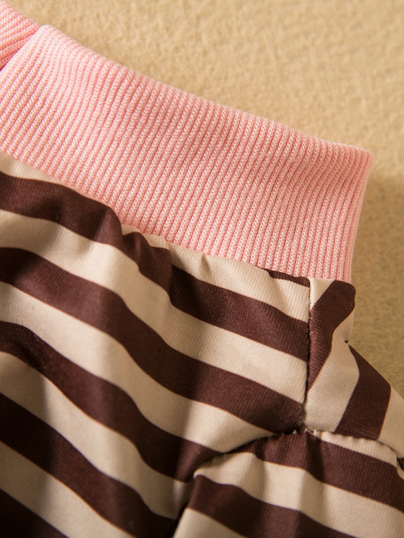 d1ab3256cdc0451d85b290c8d3adf926-Max