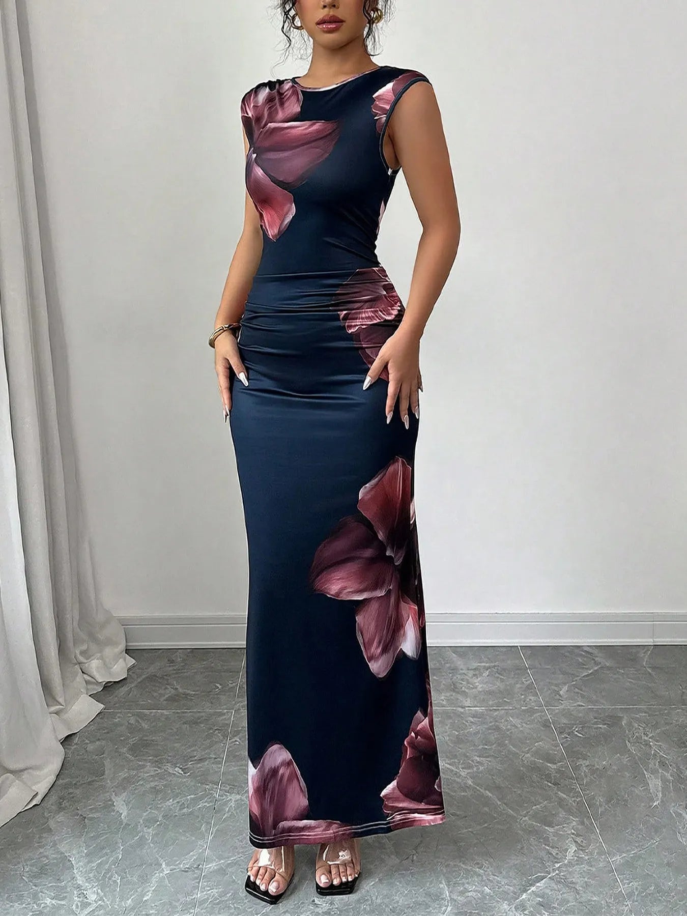 Floral Maxi Dress Sleeveless Bodycon Round Neck Long Party Dresses Black d268d473-27ed-4106-8ad1-1b5cdc830077-Max-Origin Trendsi