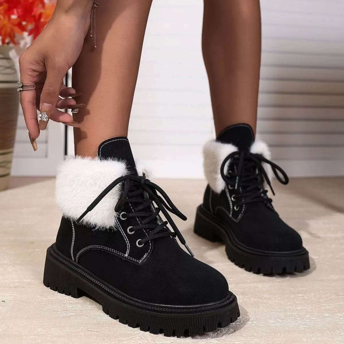 Women's Ankle Boots Faux Fur Lined Pu Leather Lace Up Round Toe Block Heels d36f934278474305af5426b0e04ecea5-Max-Origin Trendsi