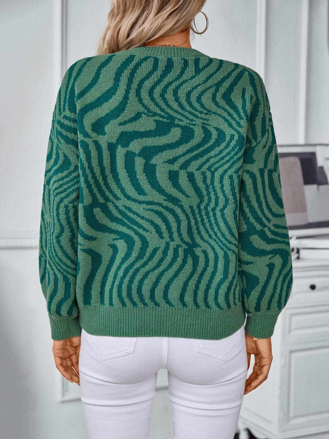 Women Sweater Geometric Pattern Round Neck Long Sleeve Acrylic Knitwear