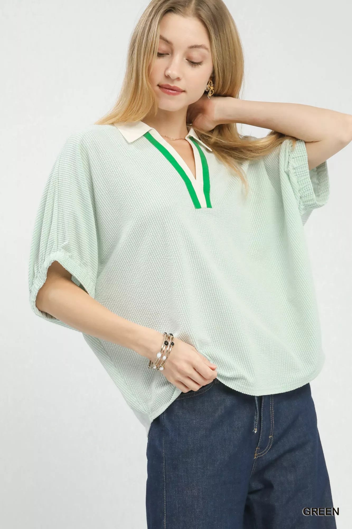 Umgee Blouse Green Contrast Collar V-Neck Top Short Sleeve d48cd4a8-b431-40ec-bf64-3ff6ba92c815-Max-Origin Trendsi