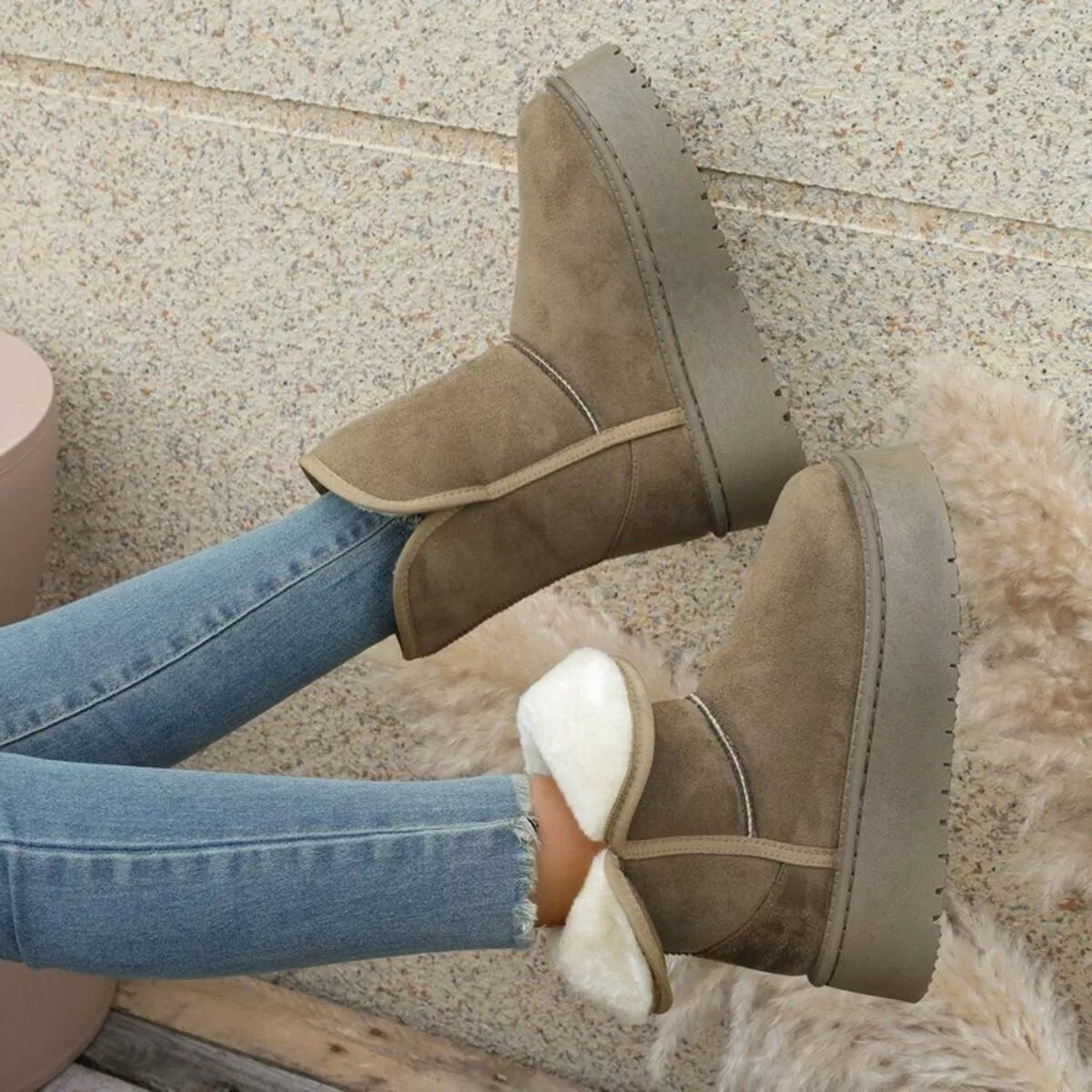 Women's Boots Warm Fluff Lined Round Toe Platform Flats d49b442ff1834b10a1cf487d470bcba1-Max-Origin Trendsi