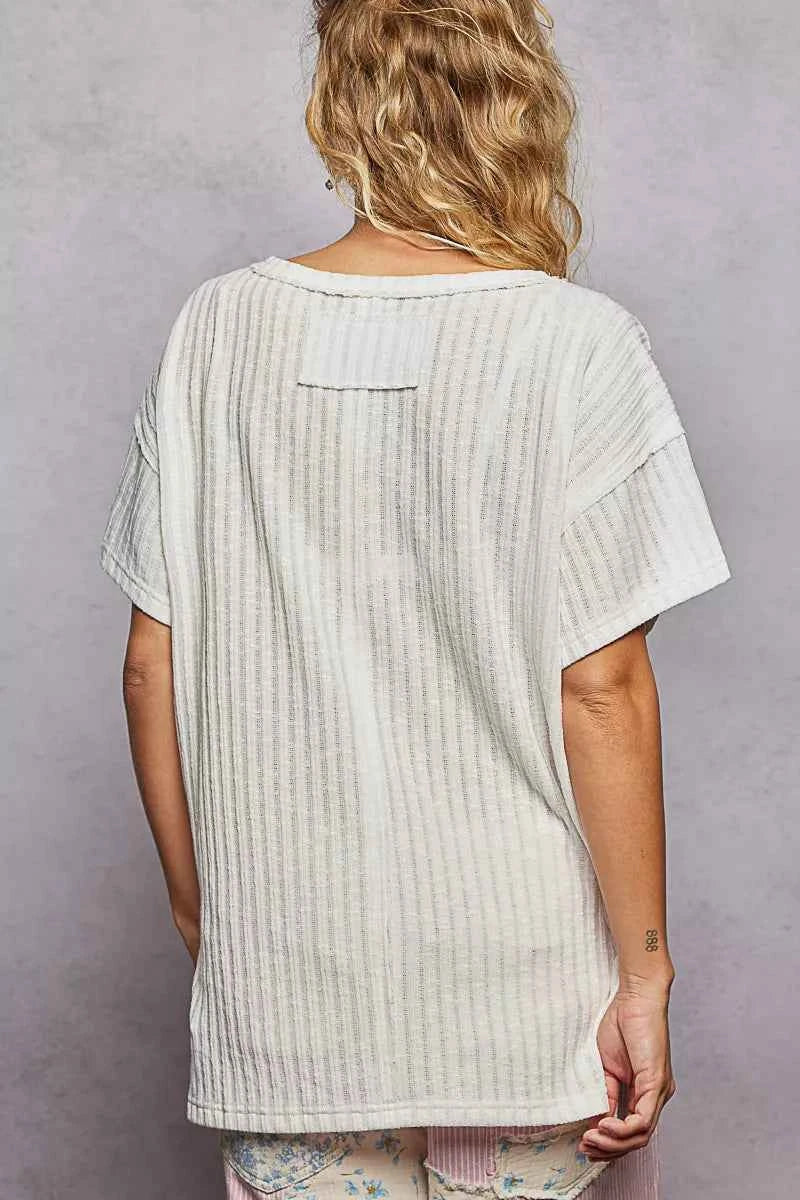 POL T-Shirt Ribbed Knit V-Neck Off White Short Sleeve with Side Slit Top d5dd3aa6-47a2-4b6a-881f-9508e2ade8a2-Max-Origin Trendsi