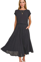 Zenana Crop Tee and Pleated Skirt Set Woven Crinkle Gauze Black Two-piece d5f7e785-fb76-4dd7-95bf-eccf8d5fee5e-Max-Origin Trendsi